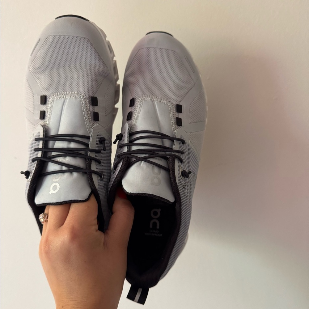 On Cloud Women’s Cloud 5 Waterproof Sneakers - Glacier White